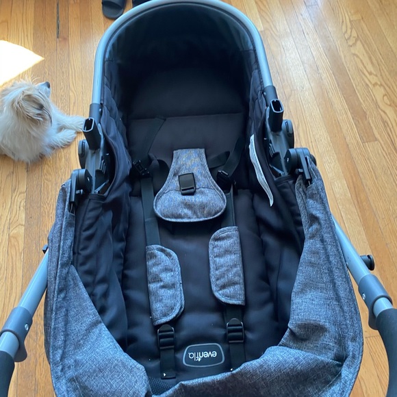 Even flo car seat and stroller - Picture 5 of 5
